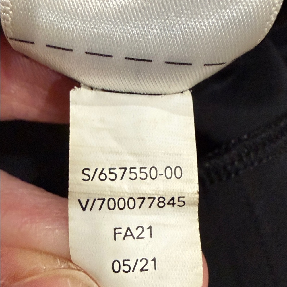 Athleta Black Stellar Straight‎ Crop Pants Size 8 - Picture 7 of 7